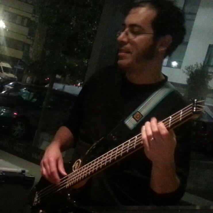 Rodrigo playing live